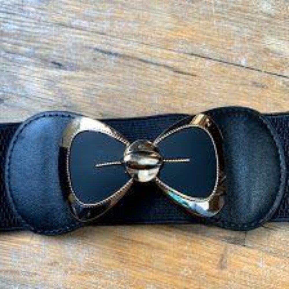 Belt bow metal closure elastic band NWT - Picture 3 of 5
